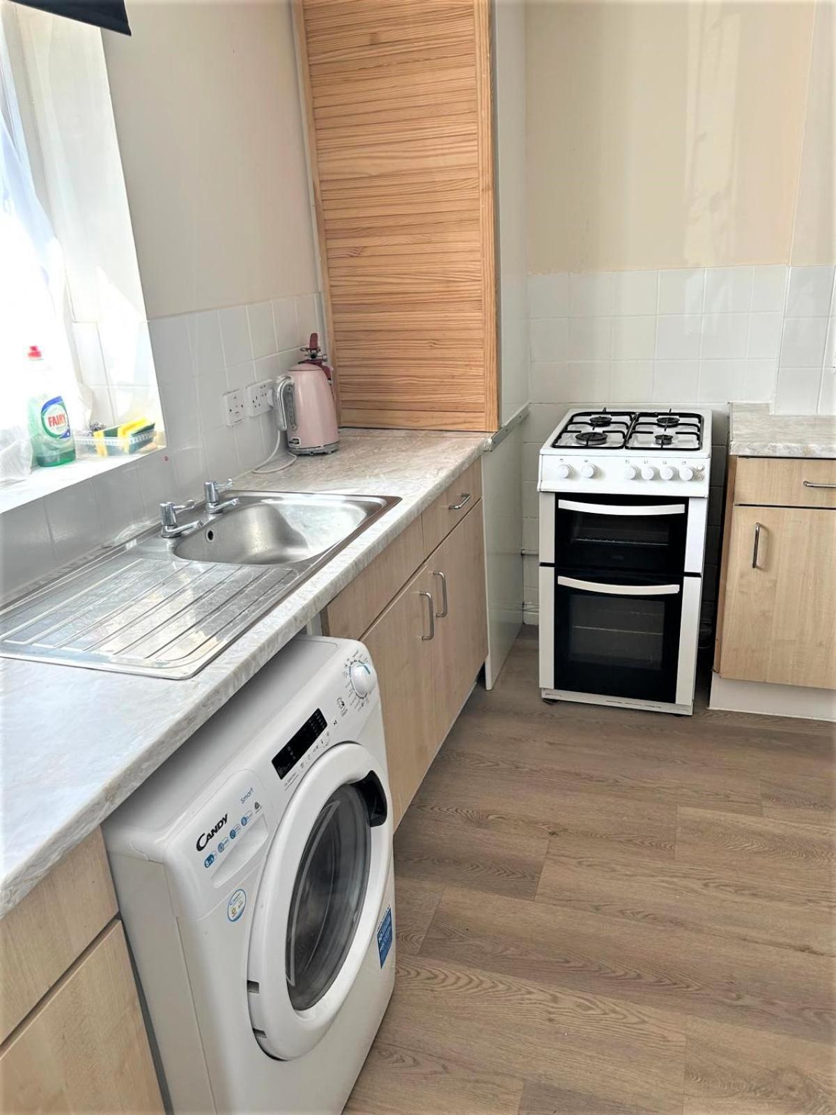 London Zone 2 Lovely 4 Bedroom Apartment - 3 Trowbridge Road Экстерьер фото