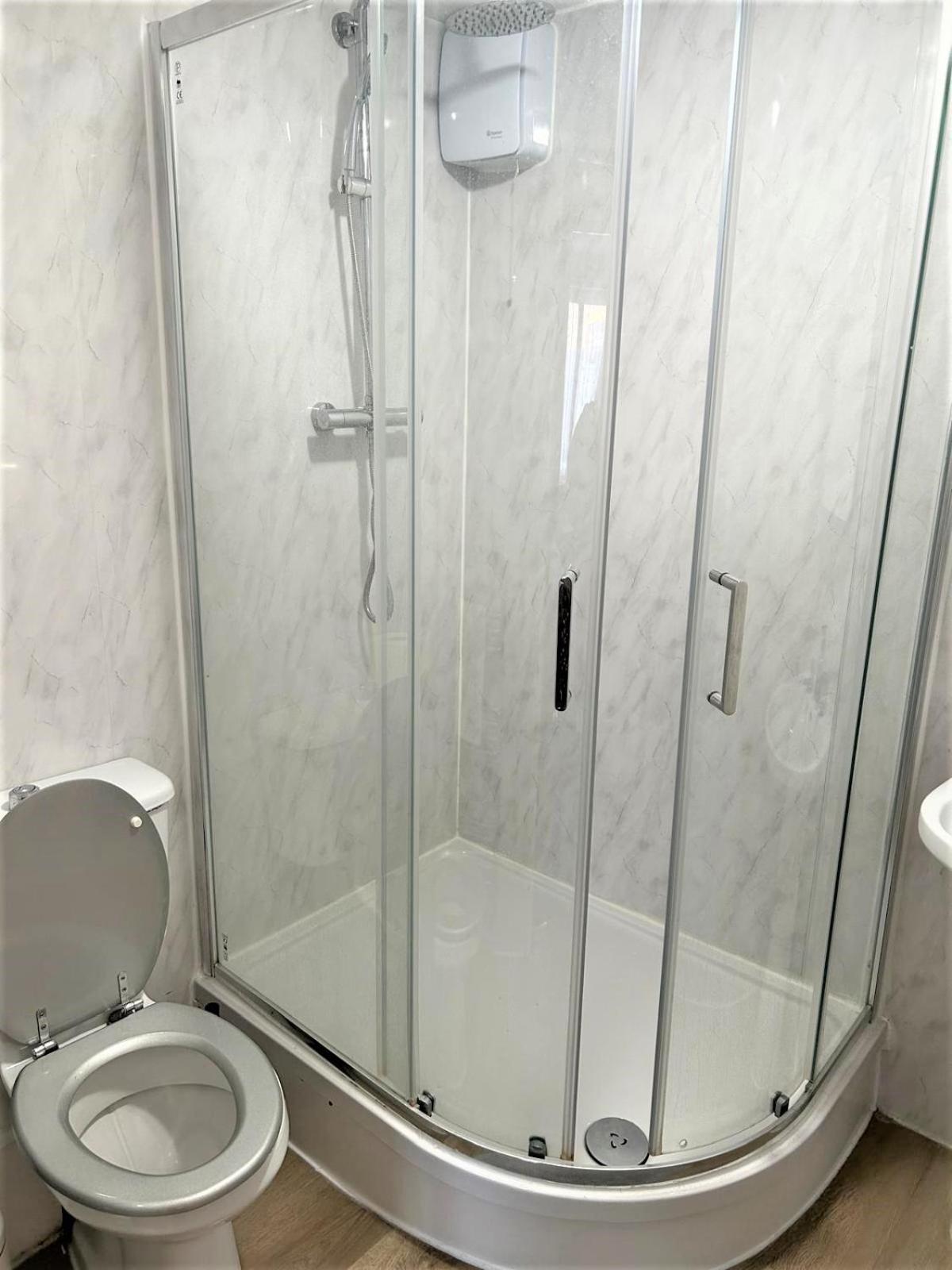 London Zone 2 Lovely 4 Bedroom Apartment - 3 Trowbridge Road Экстерьер фото